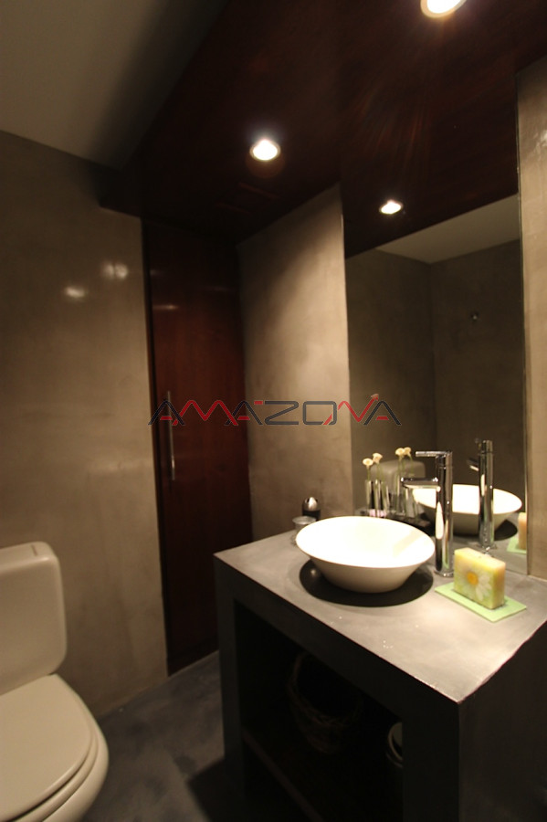 Apartamento ID.5642 - VENTA,1 dormitorio, 2 baños,  con amplio living comedor y vista al faro, mansa y brava