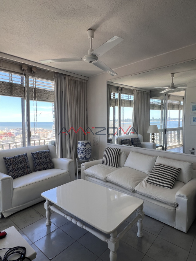 Apartamento ID.4872 - Punta del Este-2 dormitorio-Vista al Puerto- Edificio Lafayette