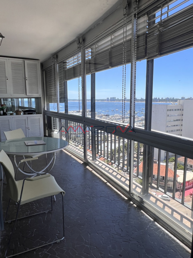 Apartamento ID.4872 - Punta del Este-2 dormitorio-Vista al Puerto- Edificio Lafayette