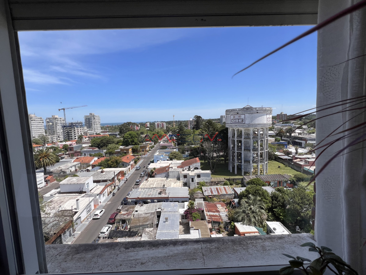 Apartamento ID.5771 - Venta apartamento 2 dormitorios  Vista despejada, luminioso, terraza lavadero.+ un garaje 