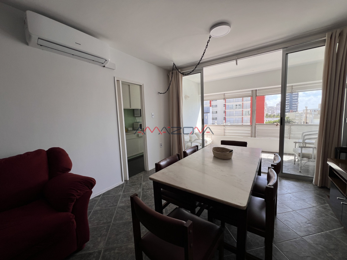 Apartamento ID.5345 - 2 dormitorios, garaje, balcon, wifi, mucama diaria.