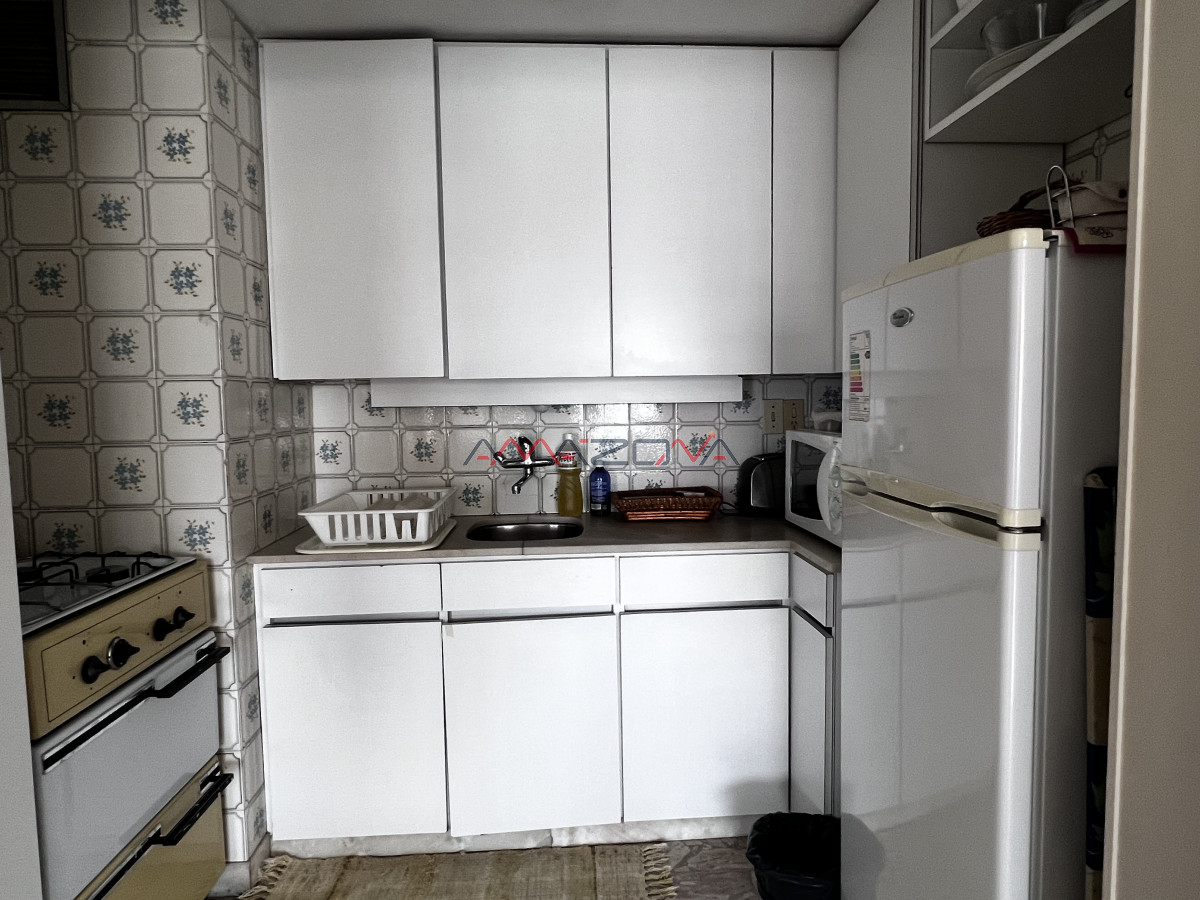 Apartamento ID.5762 - Venta apartamento  Punta del Este,  península, 1 dormitorio y medio, vista al mar.