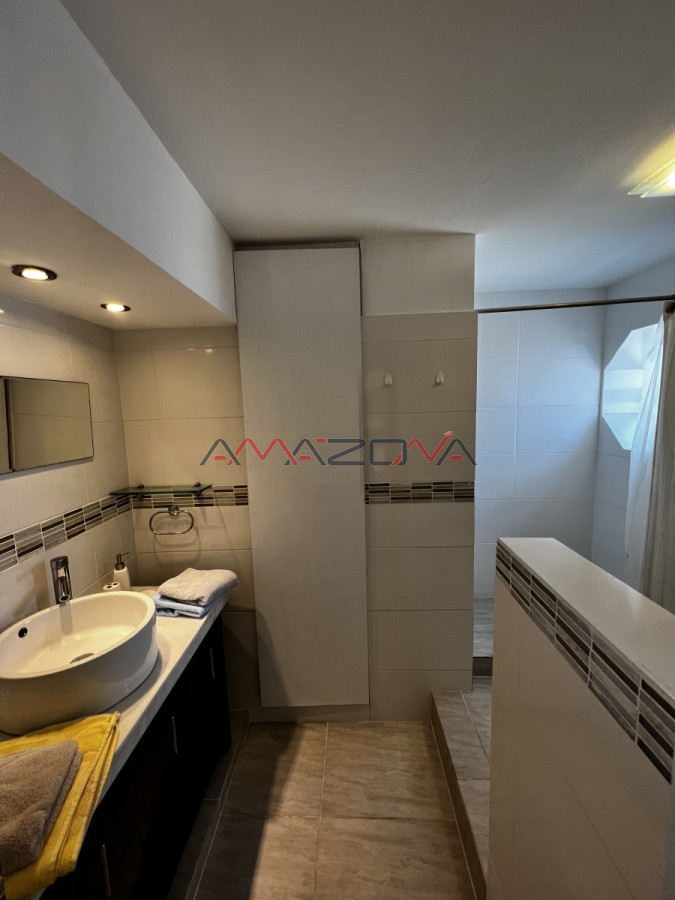 Apartamento ID.5462 - Excelente apartamento en la zona del puerto, con piscina, cancha de tenis y mucama diaria 