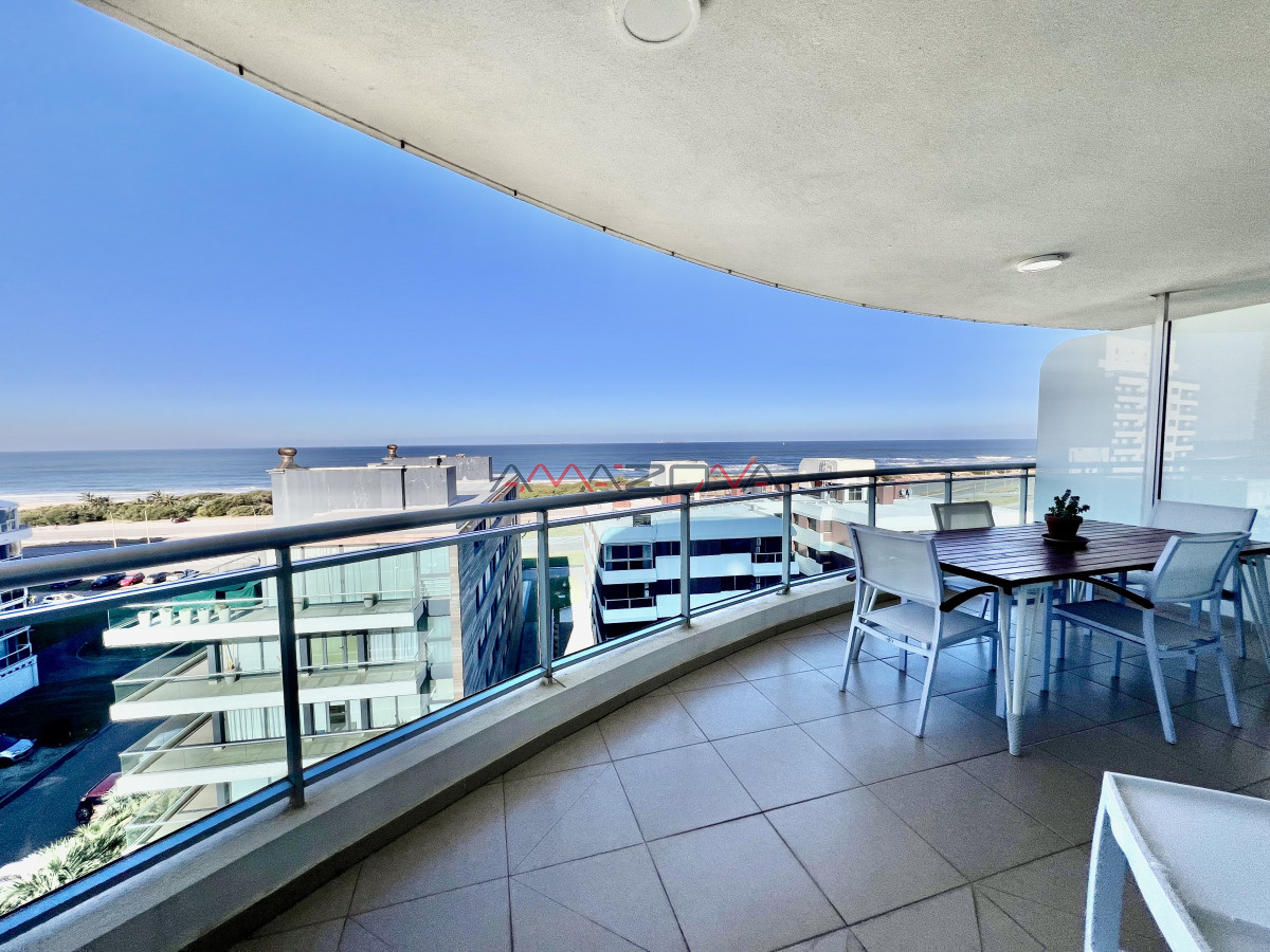Apartamento ID.5726 - Venta apartamento de 4 dormitorios y 4 baños con piscina y loza radiante en la brava  