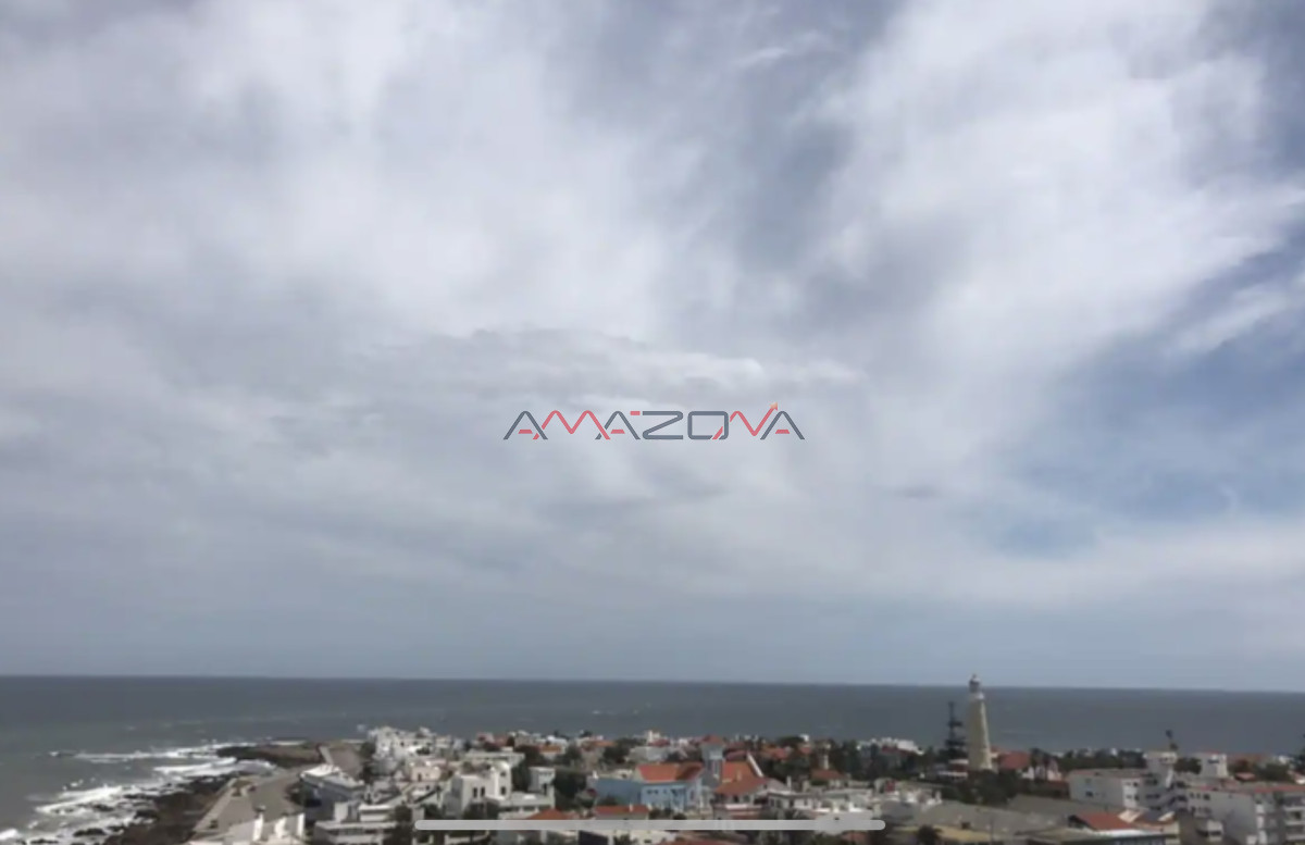 Apartamento ID.5510 - Edificio Lafayette 2 dormitorios 2 baños espectacular vista, totalmente despejada.