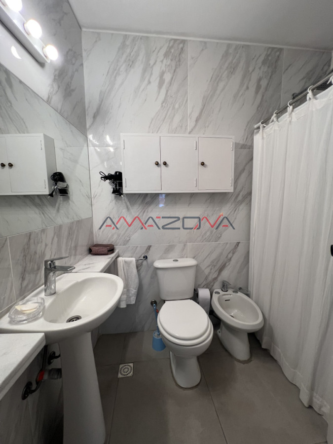 Apartamento ID.4872 - Punta del Este-2 dormitorio-Vista al Puerto- Edificio Lafayette