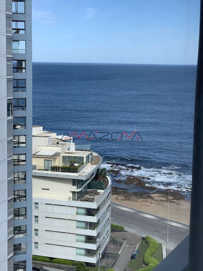 Apartamento ID.4872 - Punta del Este-2 dormitorio-Vista al Puerto- Edificio Lafayette