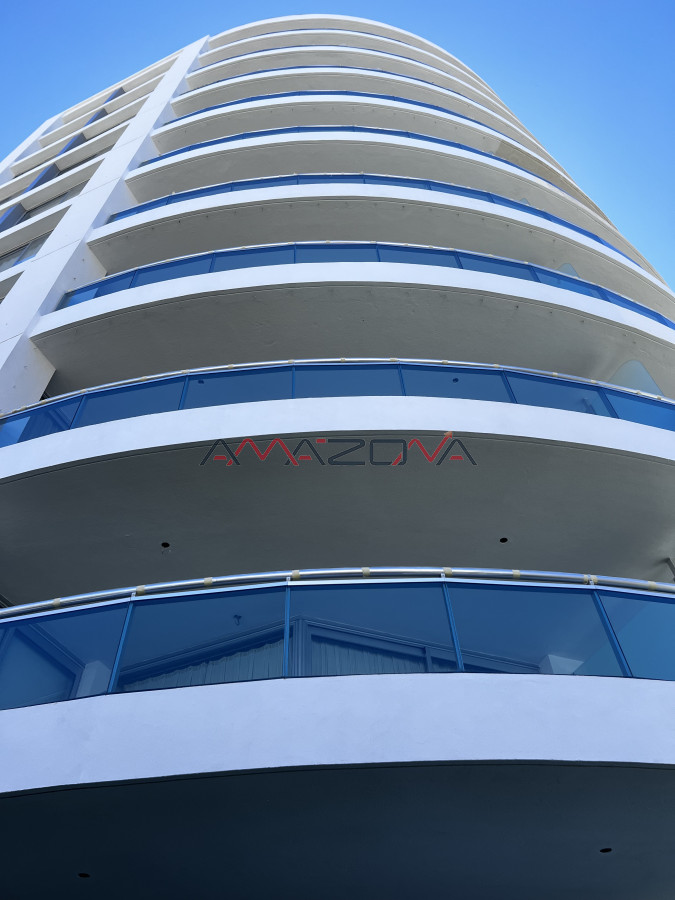 Apartamento ID.5726 - Venta Brava- Punta del Este;  4 dormitorios; 4 baños; piscina; loza radiante. Ideal para todo el año
