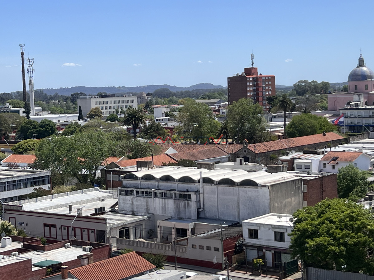 Apartamento ID.5771 - Venta apartamento 2 dormitorios  Vista despejada, luminioso, terraza lavadero.+ un garaje 