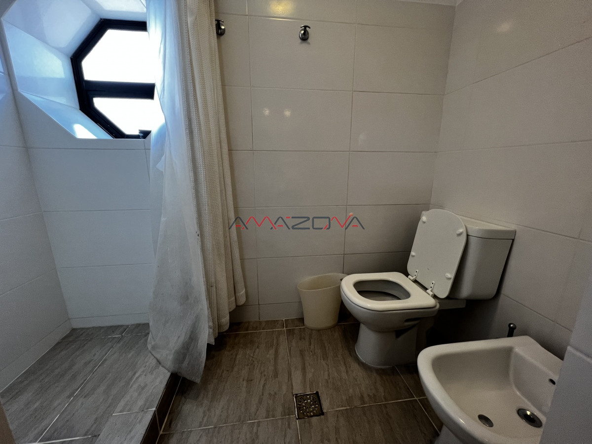 Apartamento ID.5462 - Excelente apartamento en la zona del puerto, con piscina, cancha de tenis y mucama diaria 