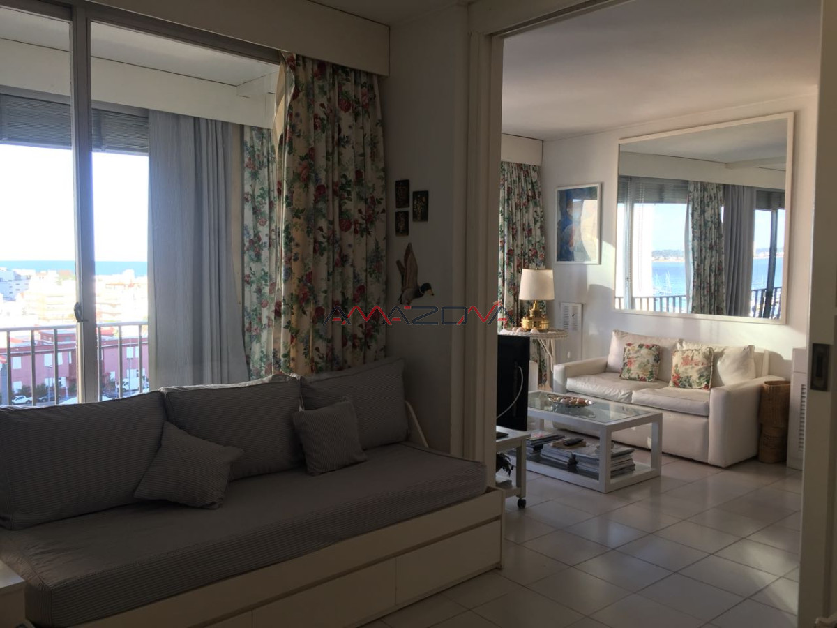 Apartamento ID.4871 - Edificio Lafayette 2 dormitorios 2 baños Puerto Península vista Mansa y Brava Garaje Balcón