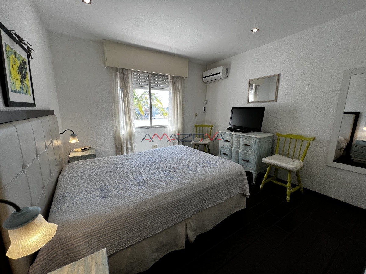 Apartamento ID.5402 - Zona puerto,1 dorm, garaje, baulera, balcón, aires acondicionado