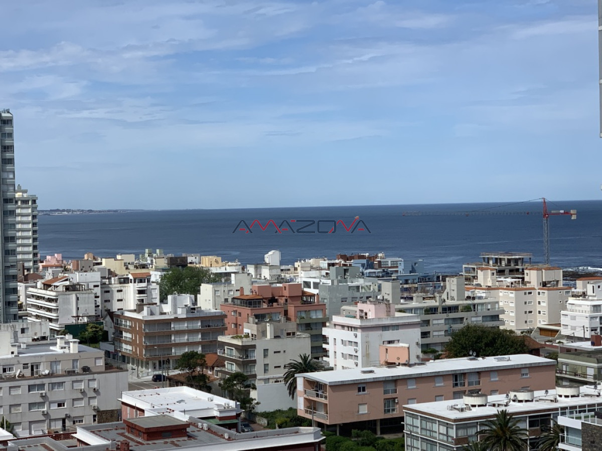 Apartamento ID.4872 - Punta del Este-2 dormitorio-Vista al Puerto- Edificio Lafayette