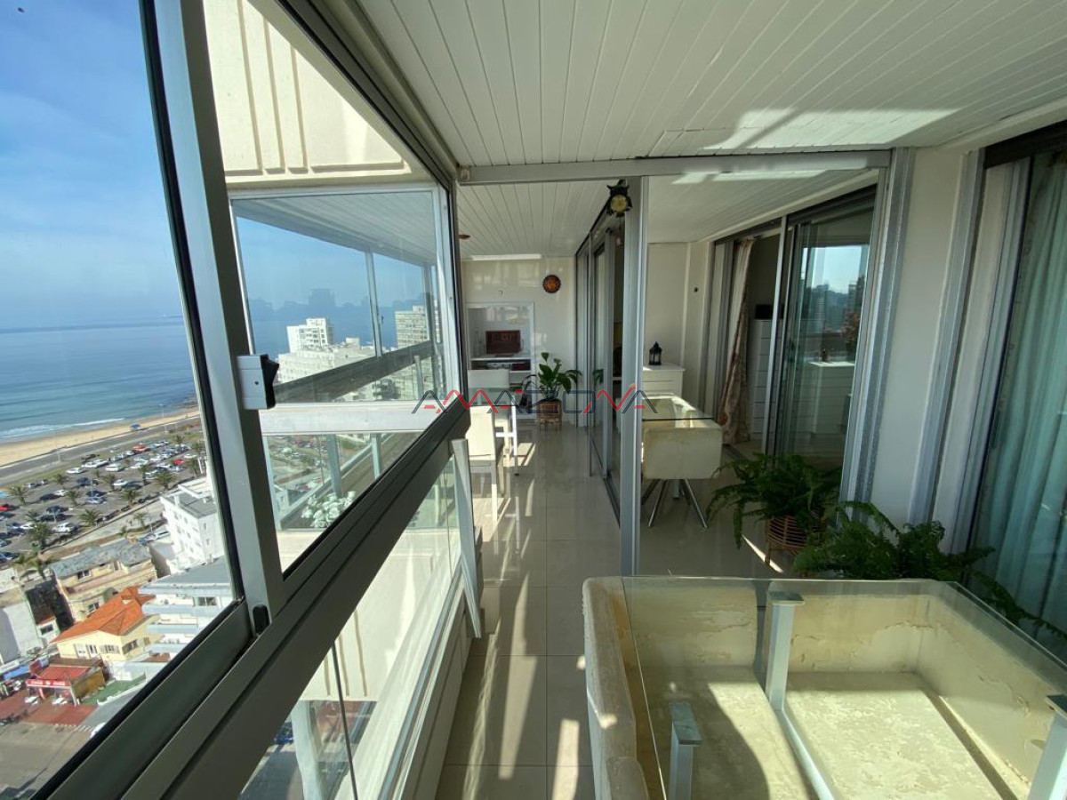 Apartamento ID.5543 - ALQUILO TORREON, vista a la brava,4 dormitorios,3 baños+Toilette;Mucama diaria;Servicio de playa;Garaje-Punta del Este-Mansa-Brava