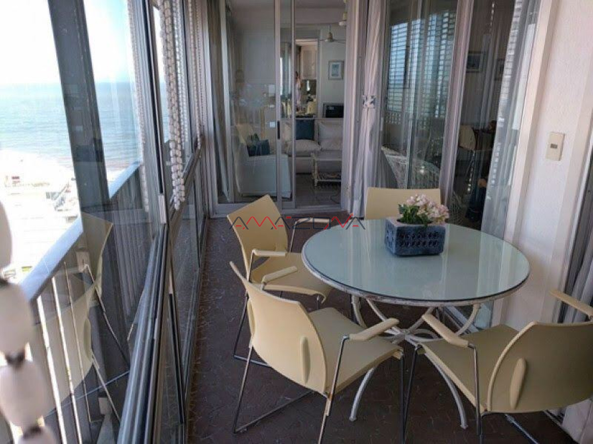 Apartamento ID.4872 - Punta del Este-2 dormitorio-Vista al Puerto- Edificio Lafayette