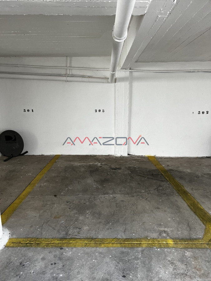 Apartamento ID.5440 - 4 dormitorios, ascensor, garaje en el corazón de la peninsula y a una cuadra del mar.