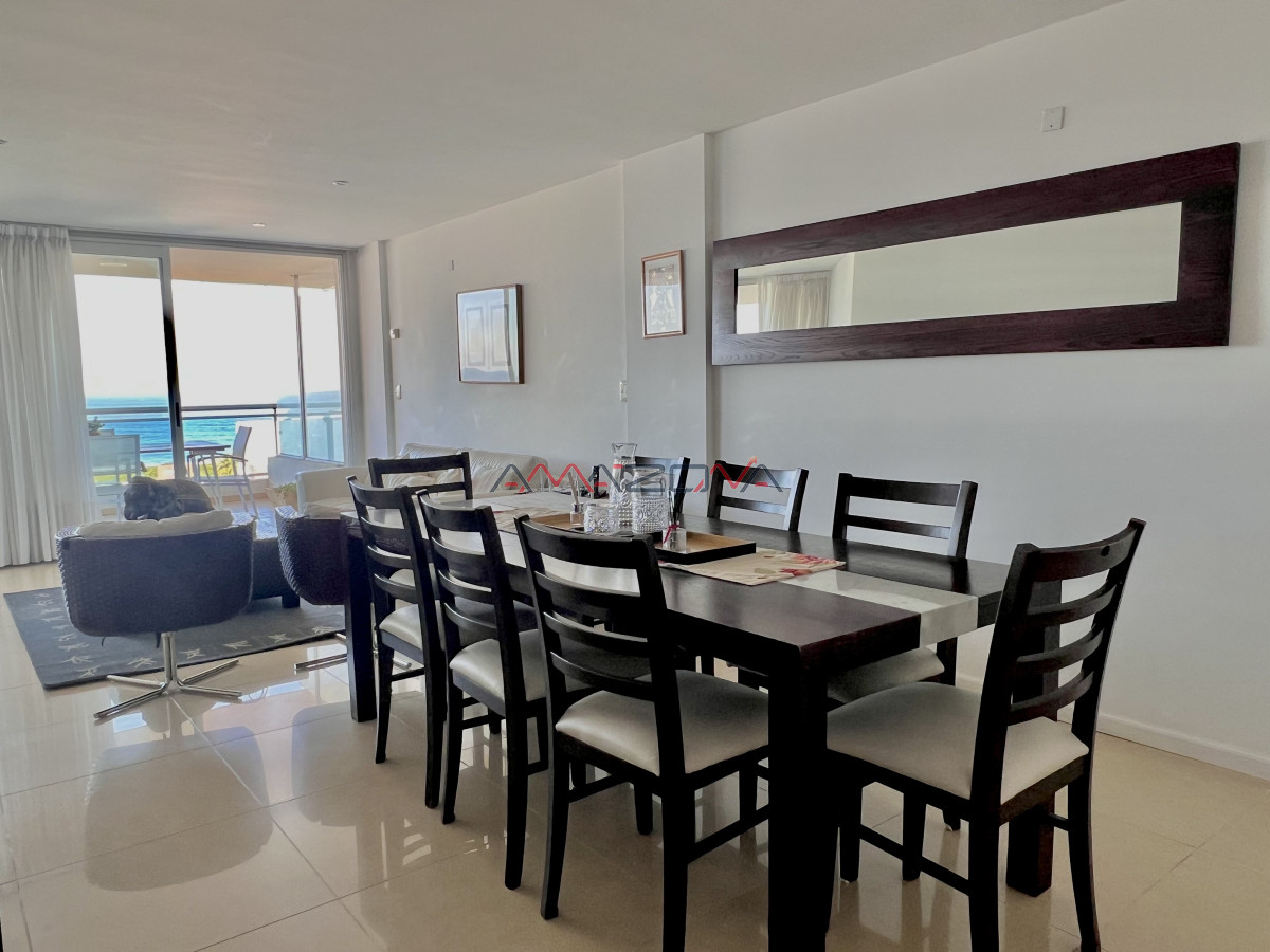 Apartamento ID.5726 - Venta apartamento de 4 dormitorios y 4 baños con piscina y loza radiante en la brava  