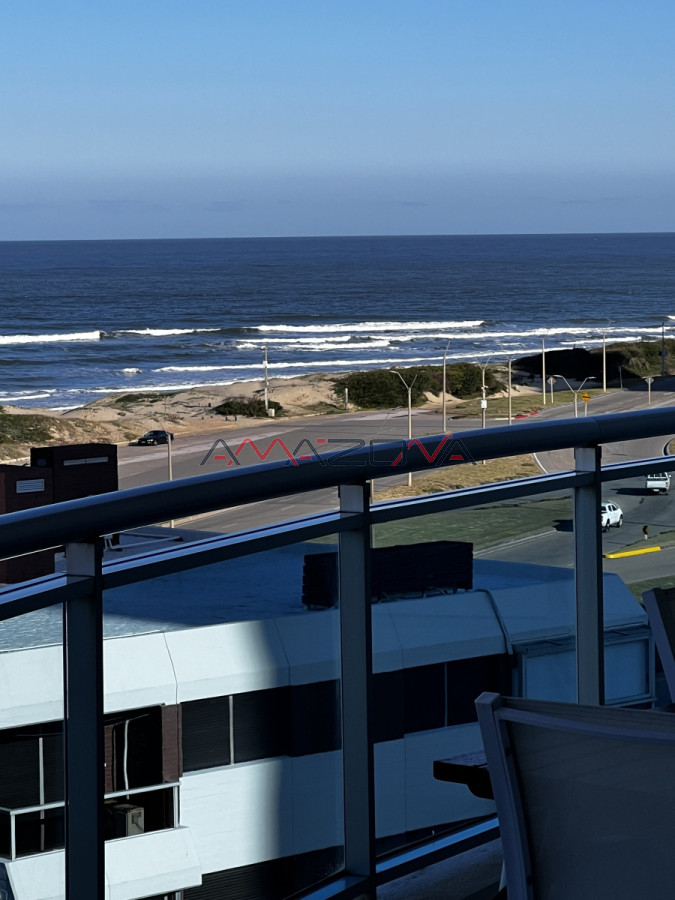 Apartamento ID.5726 - Venta apartamento de 4 dormitorios y 4 baños con piscina y loza radiante en la brava  