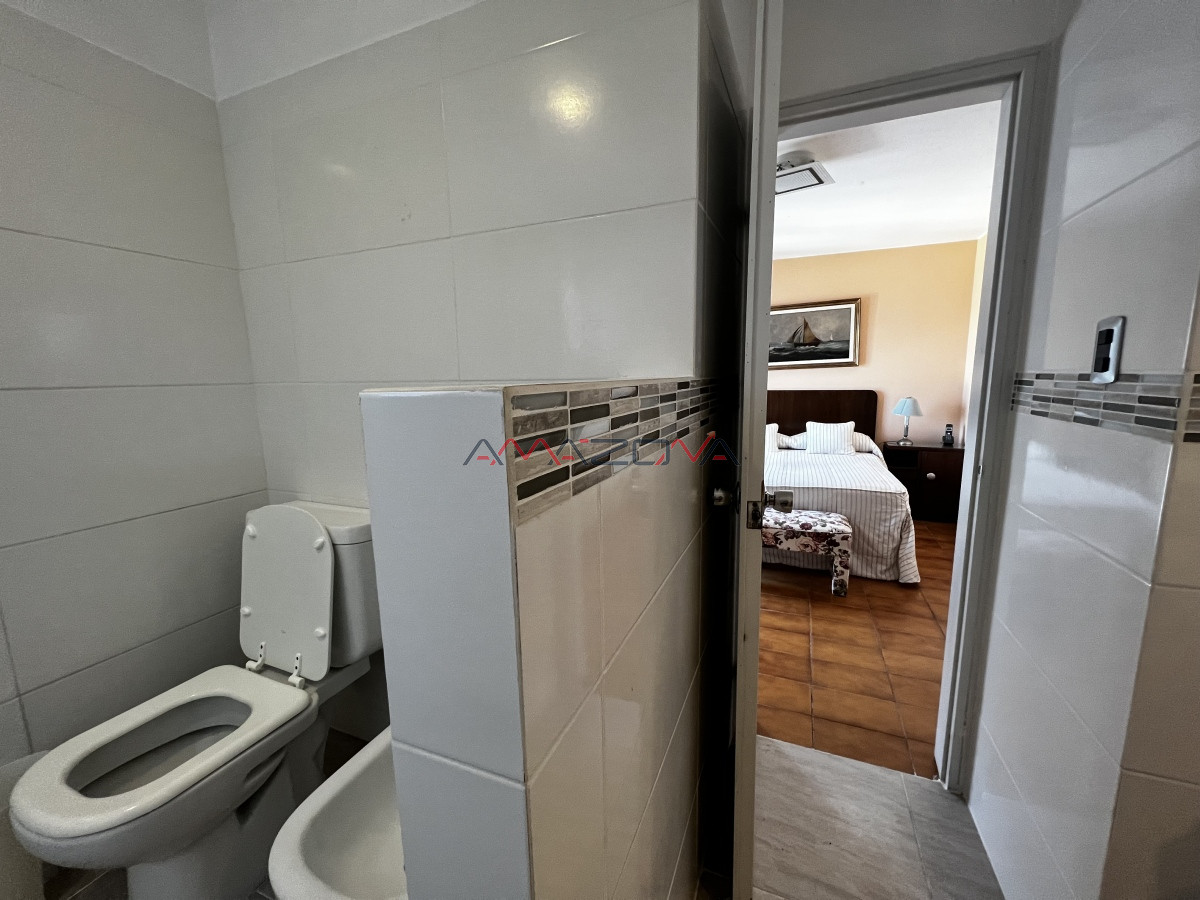 Apartamento ID.5462 - Excelente apartamento en la zona del puerto, con piscina, cancha de tenis y mucama diaria 