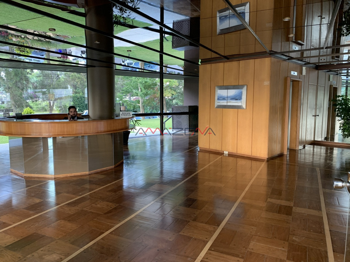 Apartamento ID.5316 - Dormar: 3 Dormitorios, 3 baños, mucama diaria, piscina, frente al shopping