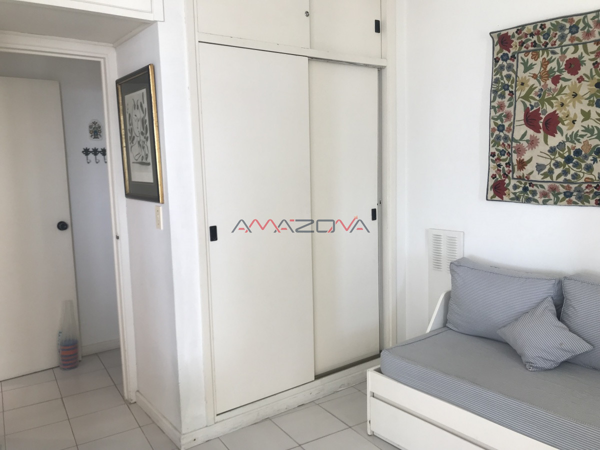 Apartamento ID.4871 - Edificio Lafayette 2 dormitorios 2 baños Puerto Península vista Mansa y Brava Garaje Balcón