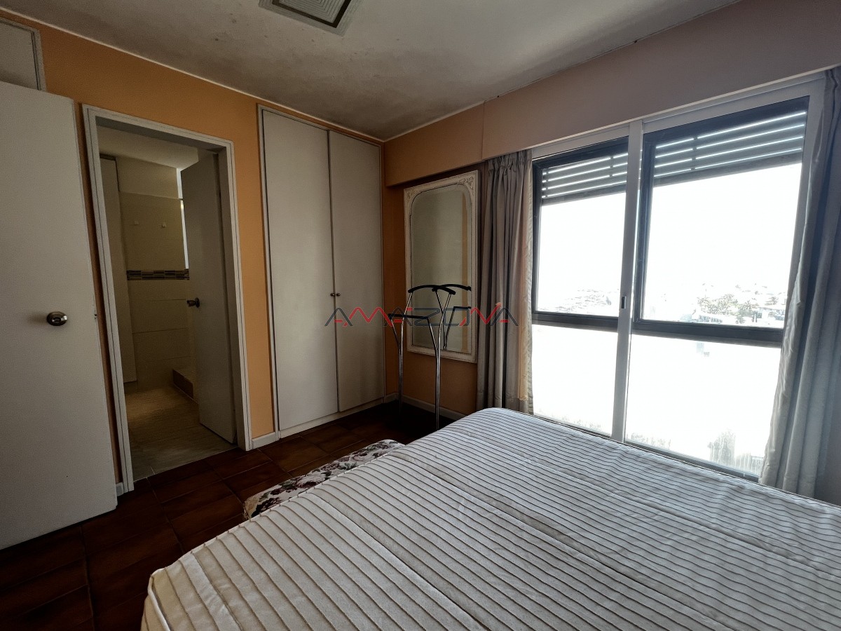 Apartamento ID.5462 - Excelente apartamento en la zona del puerto, con piscina, cancha de tenis y mucama diaria 