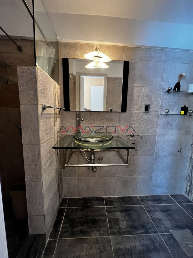 Apartamento ID.5462 - Excelente apartamento en la zona del puerto, con piscina, cancha de tenis y mucama diaria 