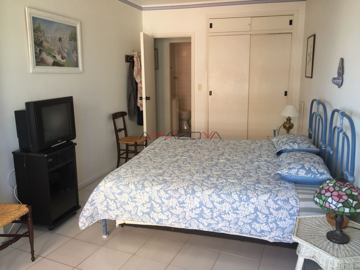 Apartamento ID.4871 - Edificio Lafayette 2 dormitorios 2 baños Puerto Península vista Mansa y Brava Garaje Balcón