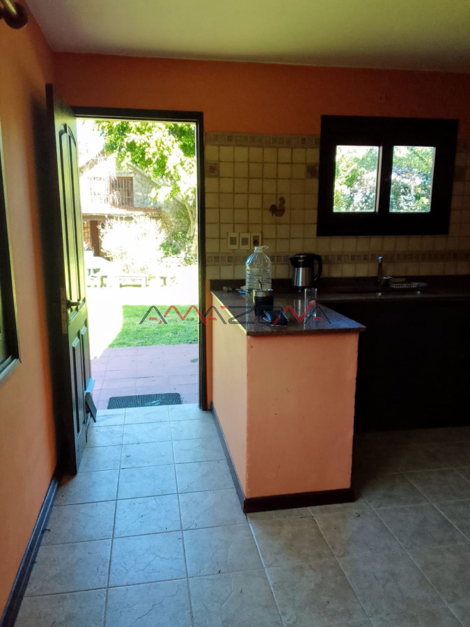 Casa ID.5598 - Vendo casa techo de plancha 4 dormitorios 