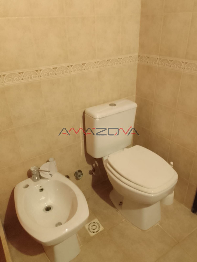 Casa ID.5598 - Vendo casa techo de plancha 4 dormitorios 