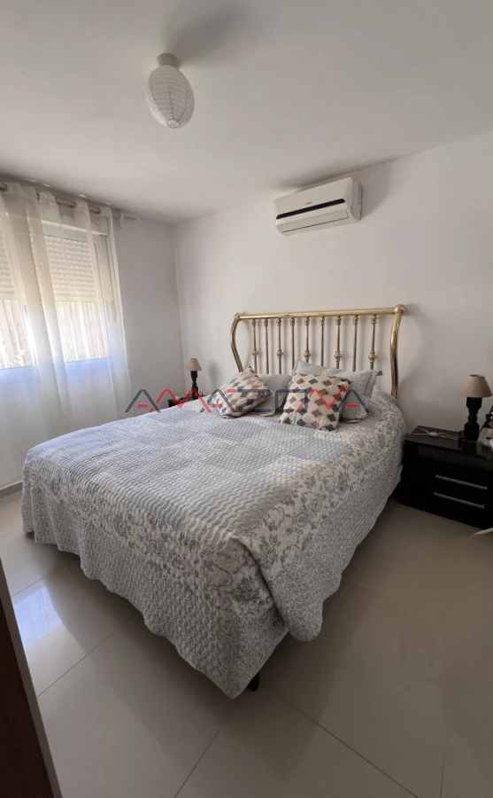 Casa ID.5782 - Venta en Exclusividad, Casa de diseño moderno, a pasos del mar; 3dormitorios; 3 baños; piscina; garaje cerrado, aire acondicionado, cercada.