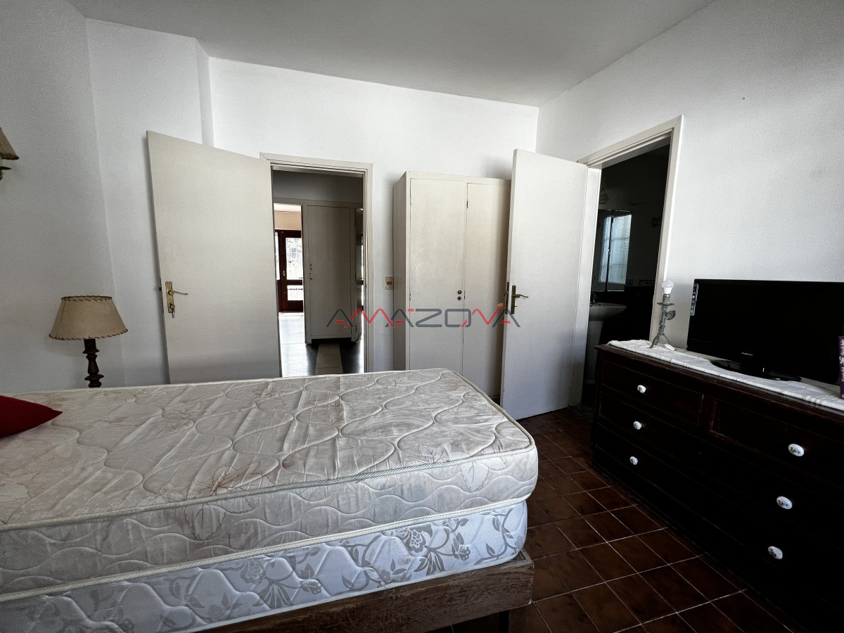 Casa ID.5494 - Casa de 4 dormitorios a una cuadra de la playa mansa 