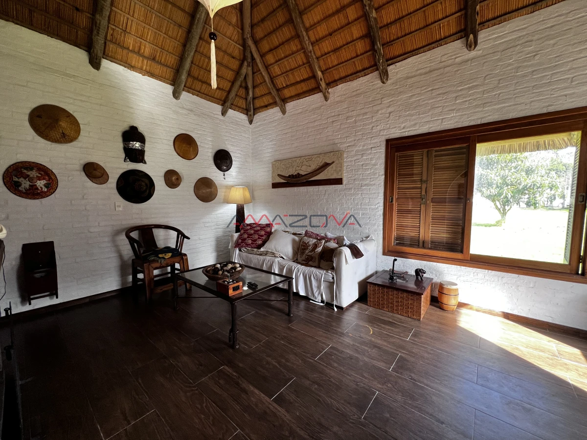 Casa ID.5745 - VENTA Casa 4 dormitorios 4 baños, toilette, parrillero, barbacoa, punta del estes