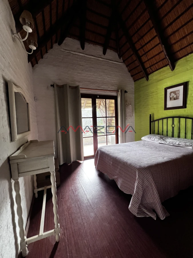 Casa ID.5745 - VENTA Casa 4 dormitorios 4 baños, toilette, parrillero, barbacoa, punta del estes