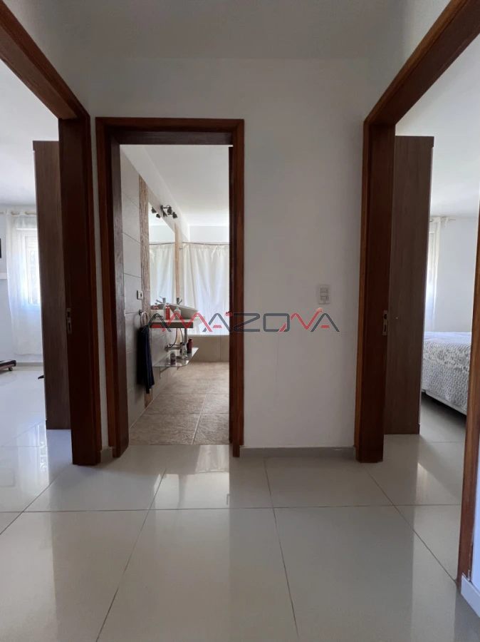 Casa ID.5782 - Venta en Exclusividad, Casa de diseño moderno, a pasos del mar; 3dormitorios; 3 baños; piscina; garaje cerrado, aire acondicionado, cercada.