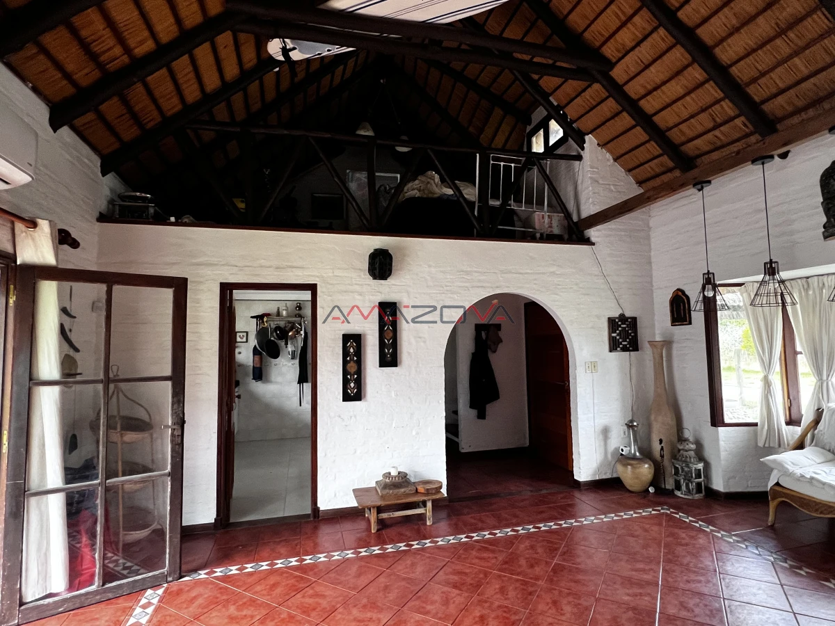 Casa ID.5745 - VENTA Casa 4 dormitorios 4 baños, toilette, parrillero, barbacoa, punta del estes