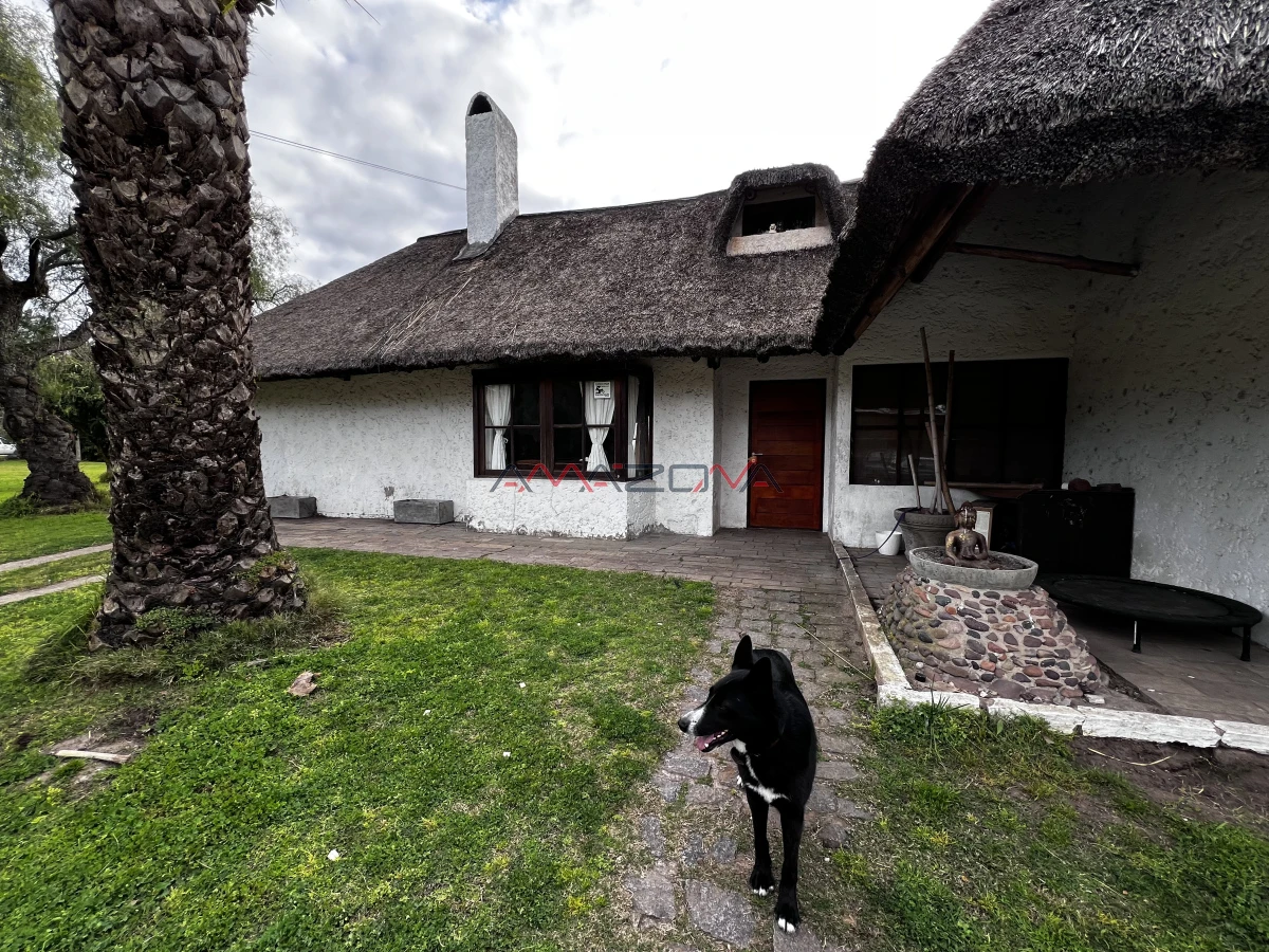 Casa ID.5745 - VENTA Casa 4 dormitorios 4 baños, toilette, parrillero, barbacoa, punta del estes