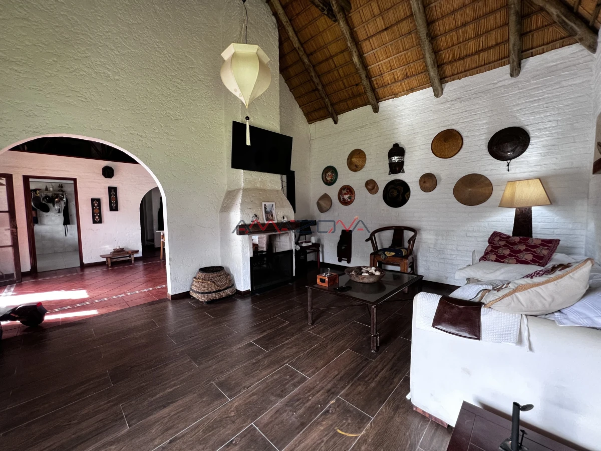 Casa ID.5745 - VENTA Casa 4 dormitorios 4 baños, toilette, parrillero, barbacoa, punta del estes