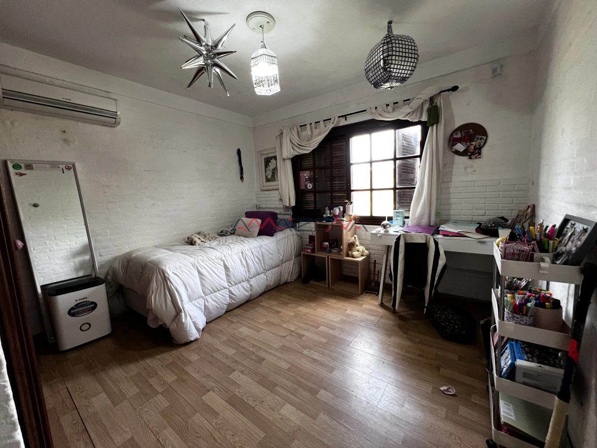 Casa ID.5745 - VENTA Casa 4 dormitorios 4 baños, toilette, parrillero, barbacoa, punta del estes