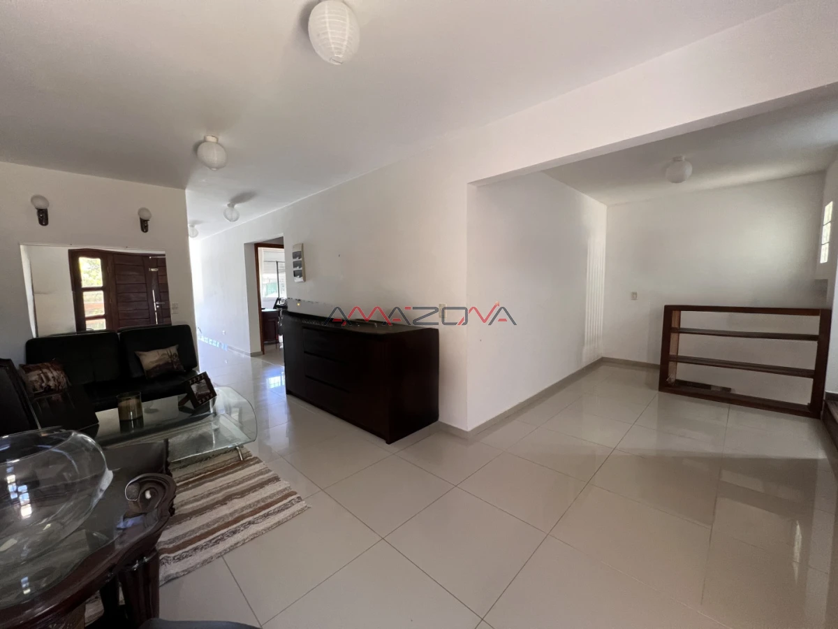 Casa ID.5782 - Venta en Exclusividad, Casa de diseño moderno, a pasos del mar; 3dormitorios; 3 baños; piscina; garaje cerrado, aire acondicionado, cercada.