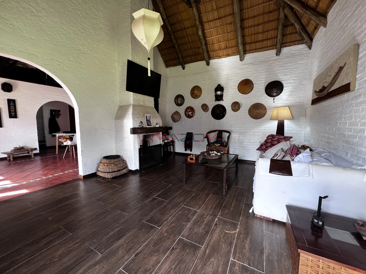 Casa ID.5745 - VENTA Casa 4 dormitorios 4 baños, toilette, parrillero, barbacoa, punta del estes