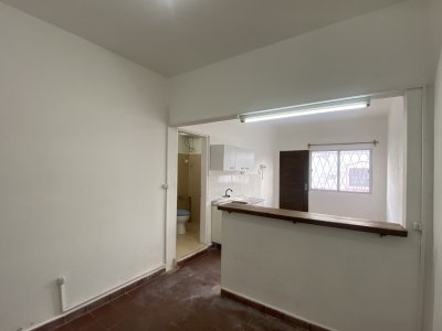 Monoambiente Céntrico en alquiler en San Carlos - PLD1027A