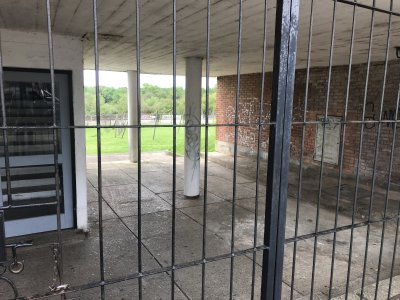 Apartamento 3 Dormitorios muy luminoso y ventilado, estacionamiento cerrado, vista al arroyo, se financia - PLD212A