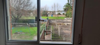 Apartamento céntrico, 3 dormitorios, primer piso.- - PLD675A