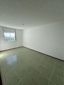 Departamento 2 dormitorios con Cochera en Torre San Carlos - PLD965A