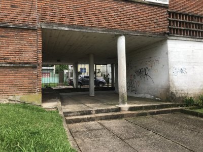 Apartamento 3 Dormitorios muy luminoso y ventilado, estacionamiento cerrado, vista al arroyo, se financia - PLD212A