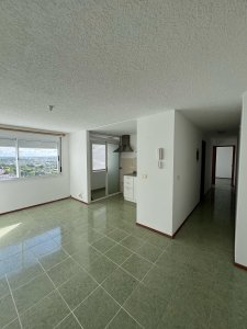 Departamento 2 dormitorios con Cochera en Torre San Carlos - PLD965A