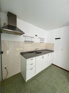 Departamento 2 dormitorios con Cochera en Torre San Carlos - PLD965A