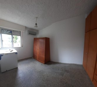 Apartamento céntrico, 3 dormitorios, primer piso.- - PLD675A