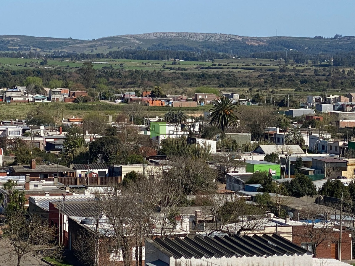 Apartamento ID.473 - Apartamento 2 Dormitorios, con cochera, en Alquiler en Torre San Carlos